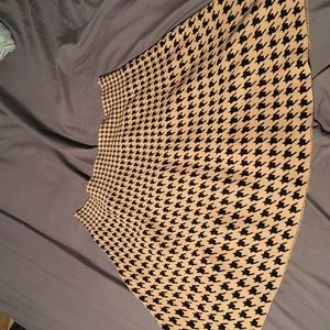 Houndstooth skirt